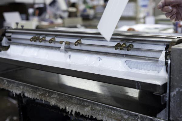 binding machine with paper