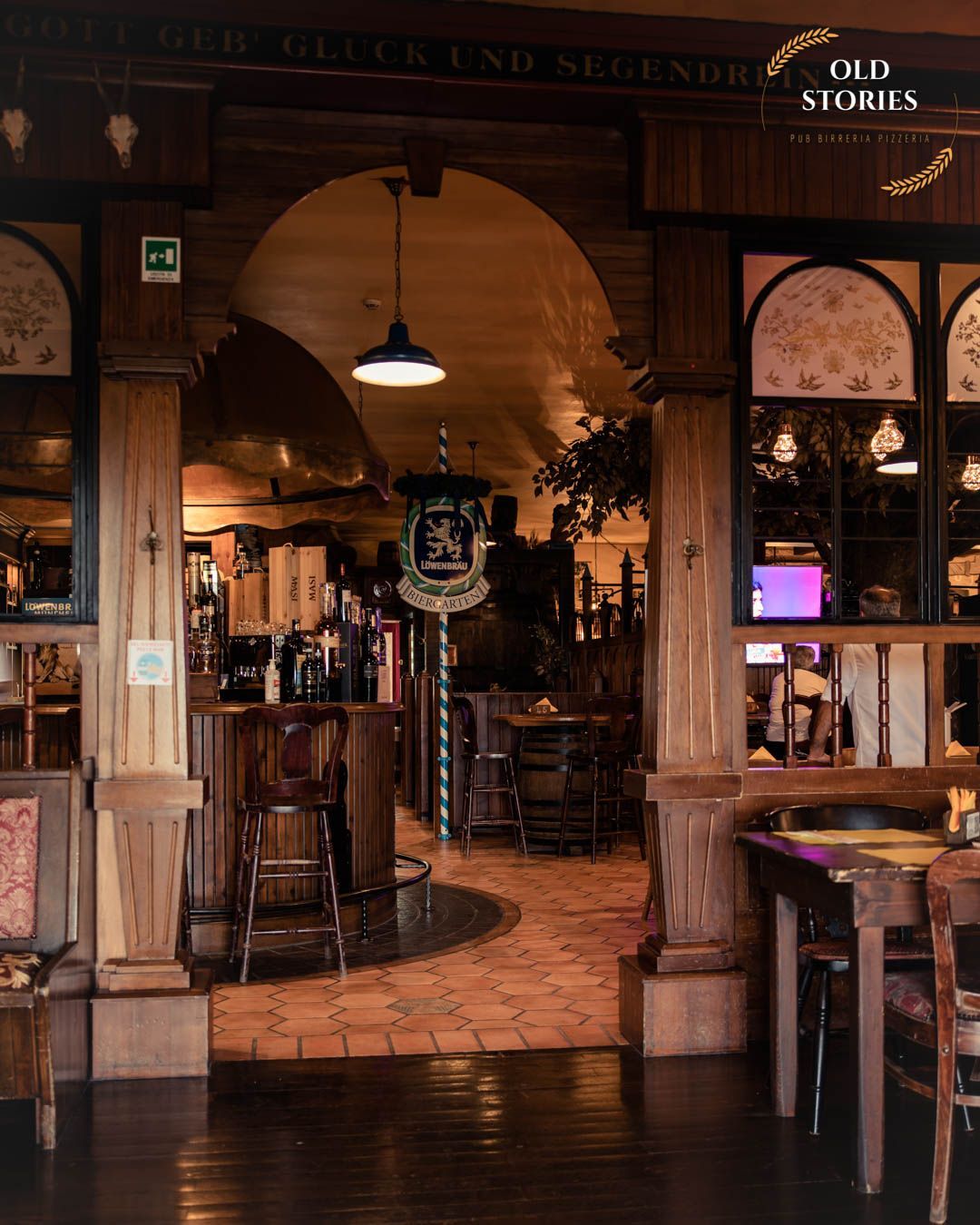 interno di Old Stories, pub pizzeria a Rionero in Vulture