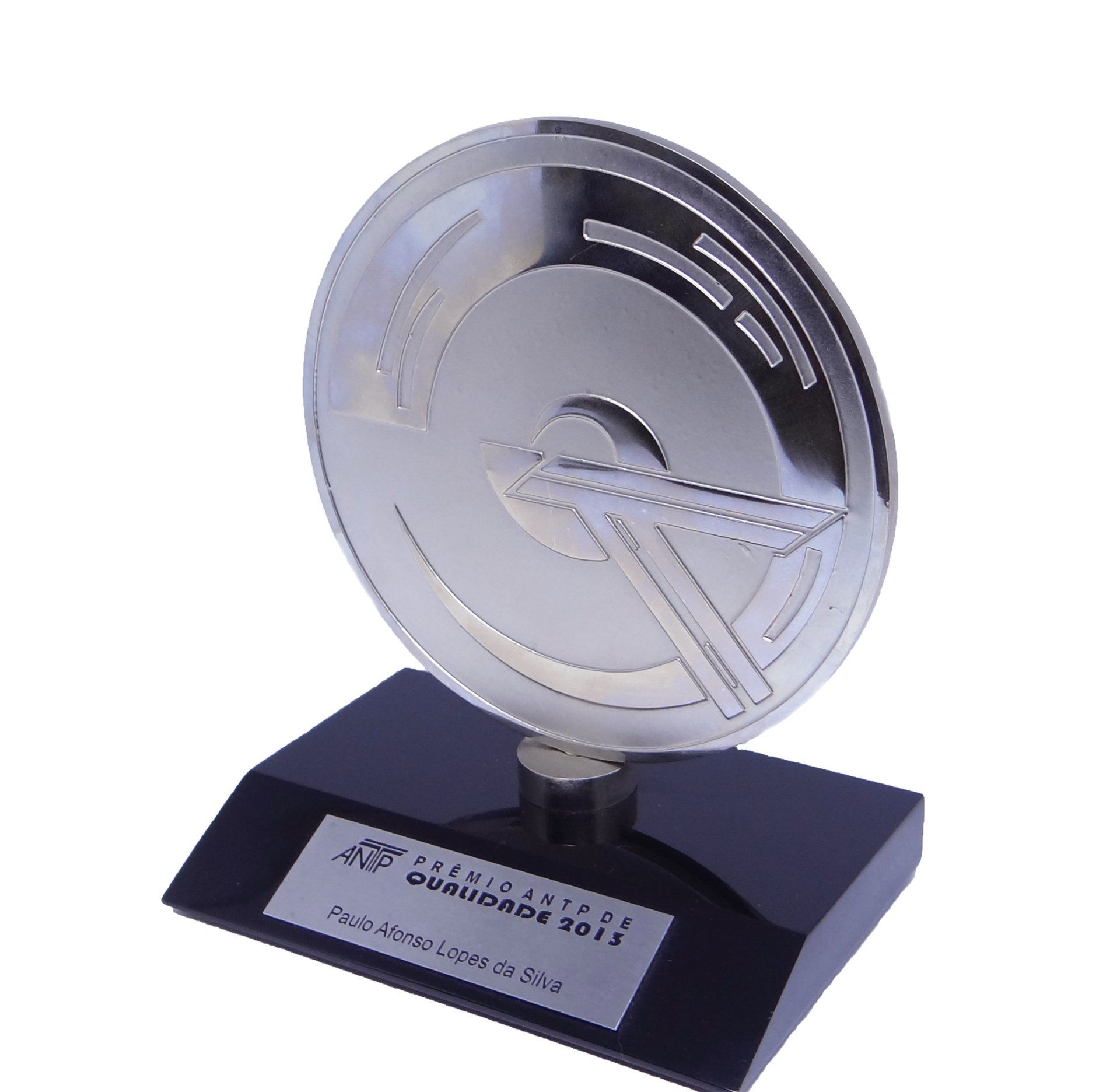 Troféu confeccionado em metal