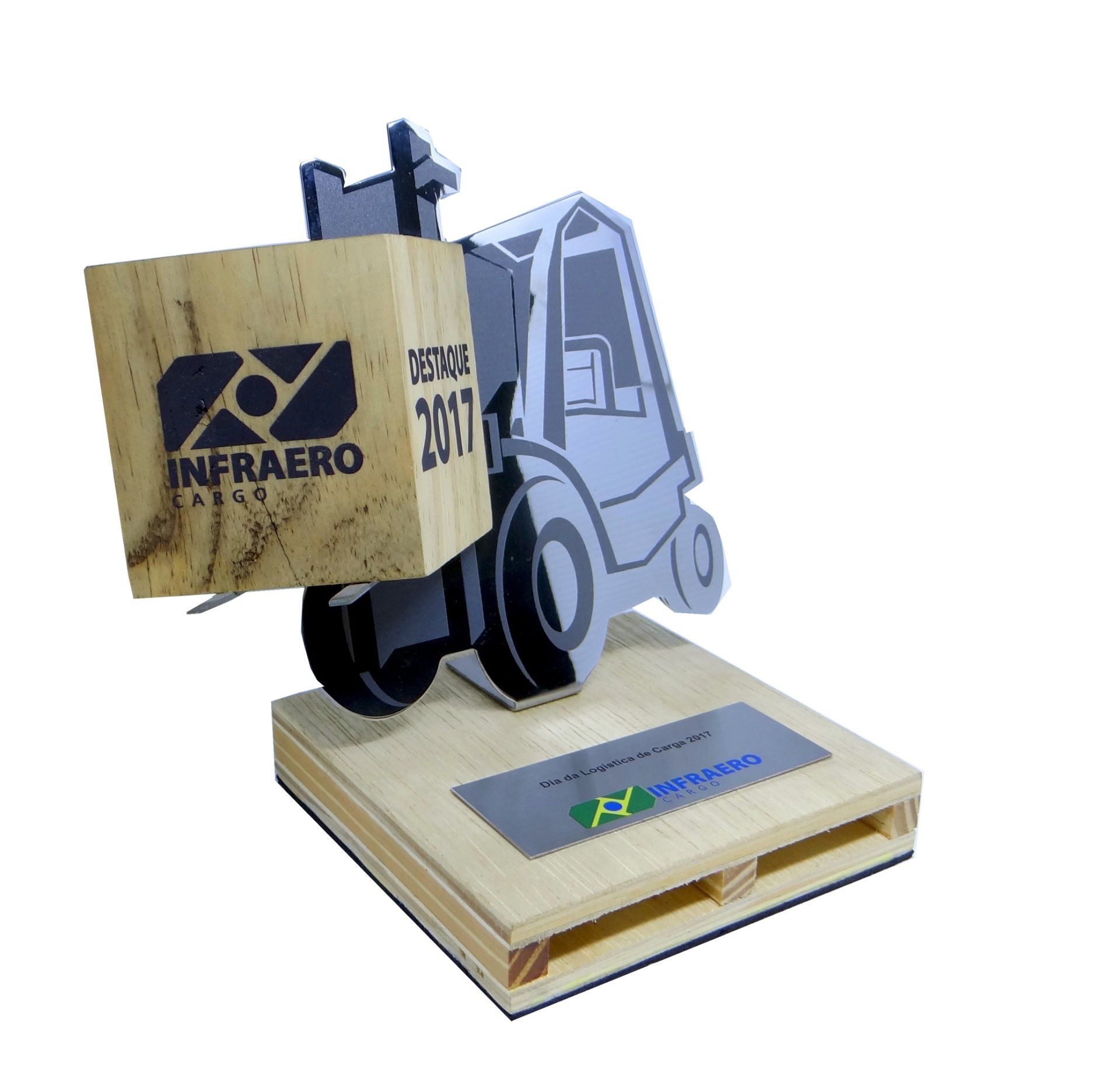 Troféu em metal e MDF com gravação