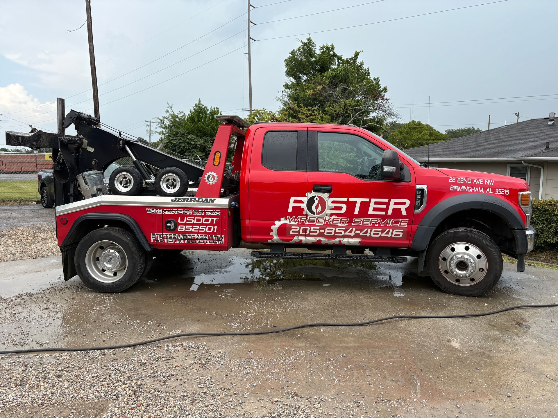 Foster Wrecker Tow Truck For Tight Spaces