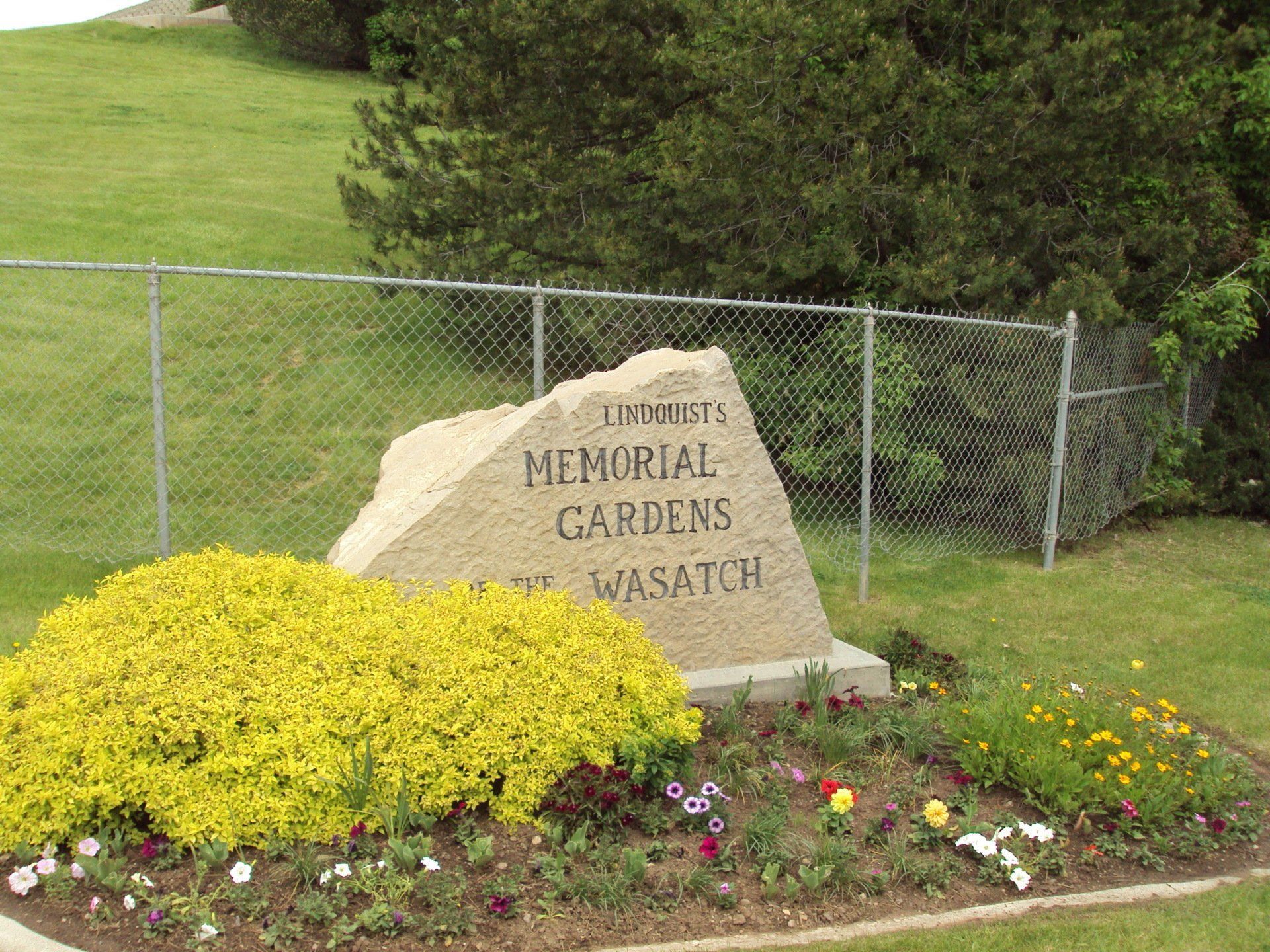 Lindquist's Memorial ﻿Gardens of the Wasatch 387
