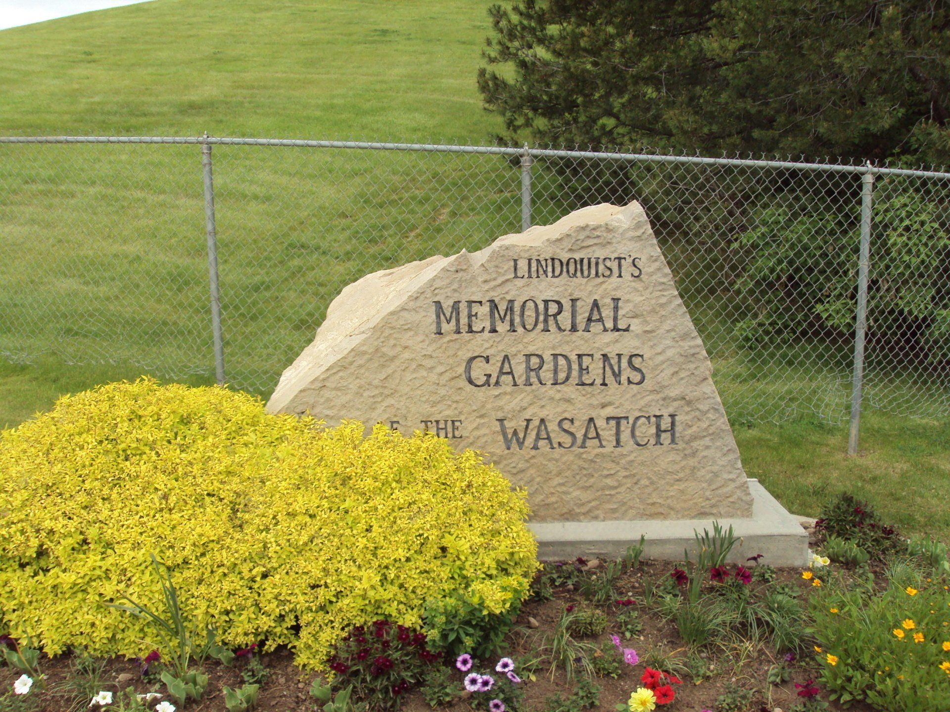 Lindquist's Memorial ﻿Gardens of the Wasatch 388