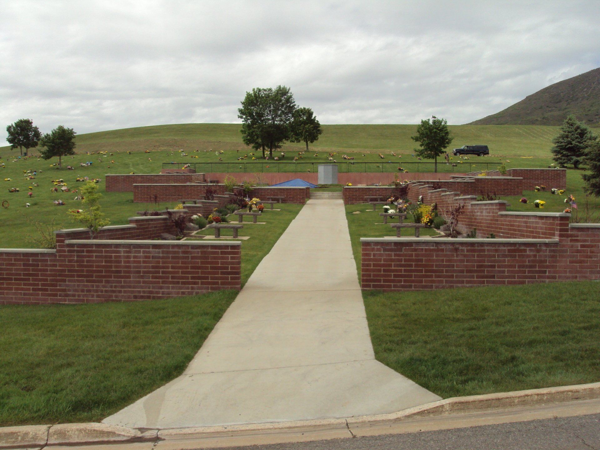 Lindquist's Memorial ﻿Gardens of the Wasatch 396
