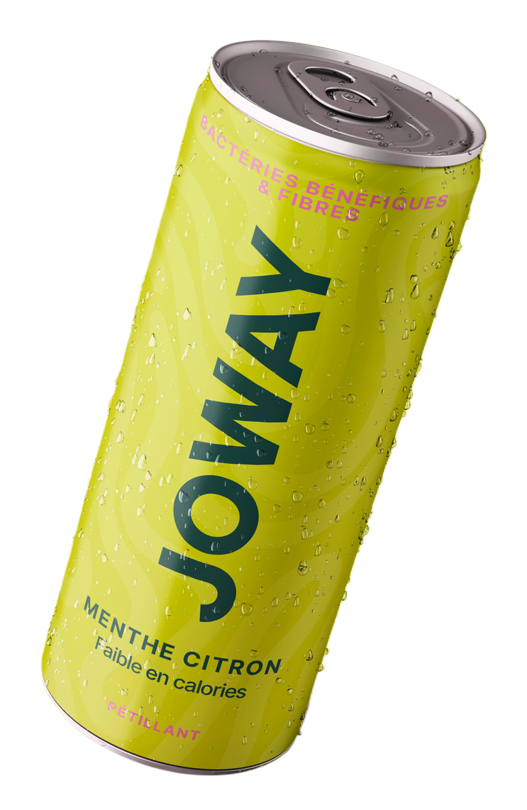 Une canette Joway, inclinée en diagonale, avec l'inscription « Menthe Citron » et des gouttelettes d'eau à sa surface.