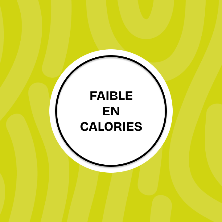 Une &eacute;tiquette circulaire blanche sur fond vert citron avec le texte fran&ccedil;ais &laquo; FAIBLE EN CALORIES &raquo;.