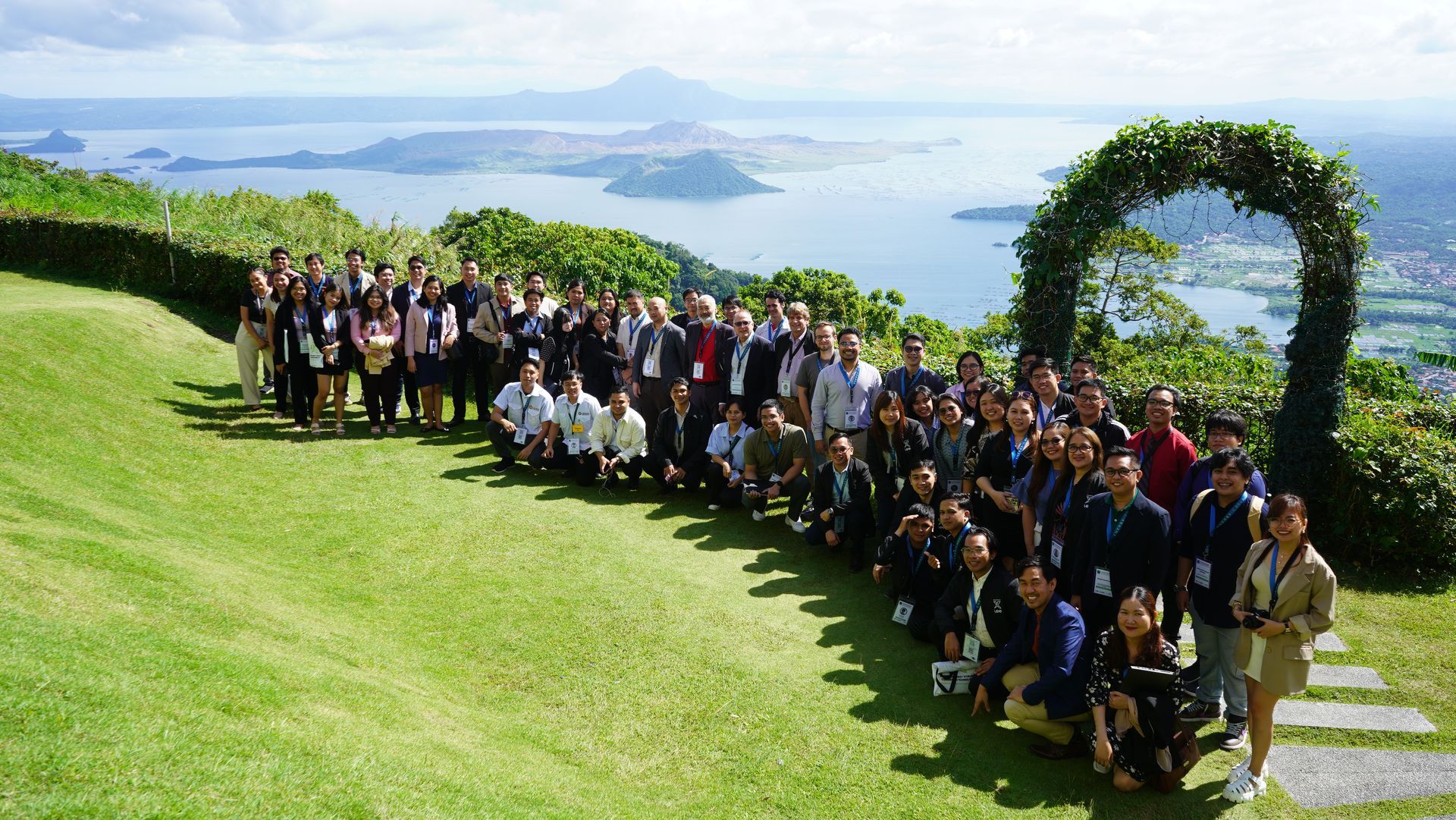 Local and international participants of the Energy-X Workshop get together at the garden of Taal Vista Hotel during lunch break for networking.