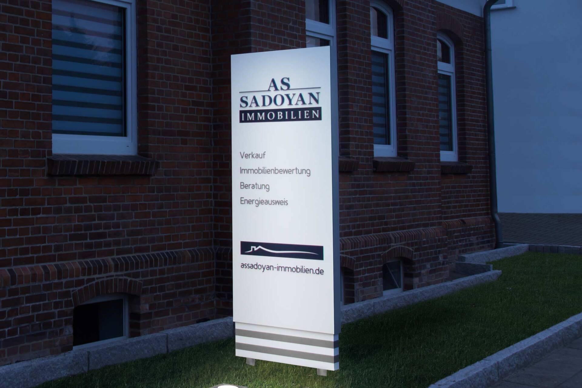 pylonen kaufen, pylone kaufen, pylone, pylon kaufen, werbepylone