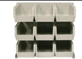 Organizador de almacenamiento de nueve compartimentos, color gris claro, con tres filas de compartimentos apilados con frente abierto.