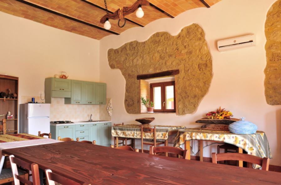 cucina privata di un appartamento dell'agriturismo