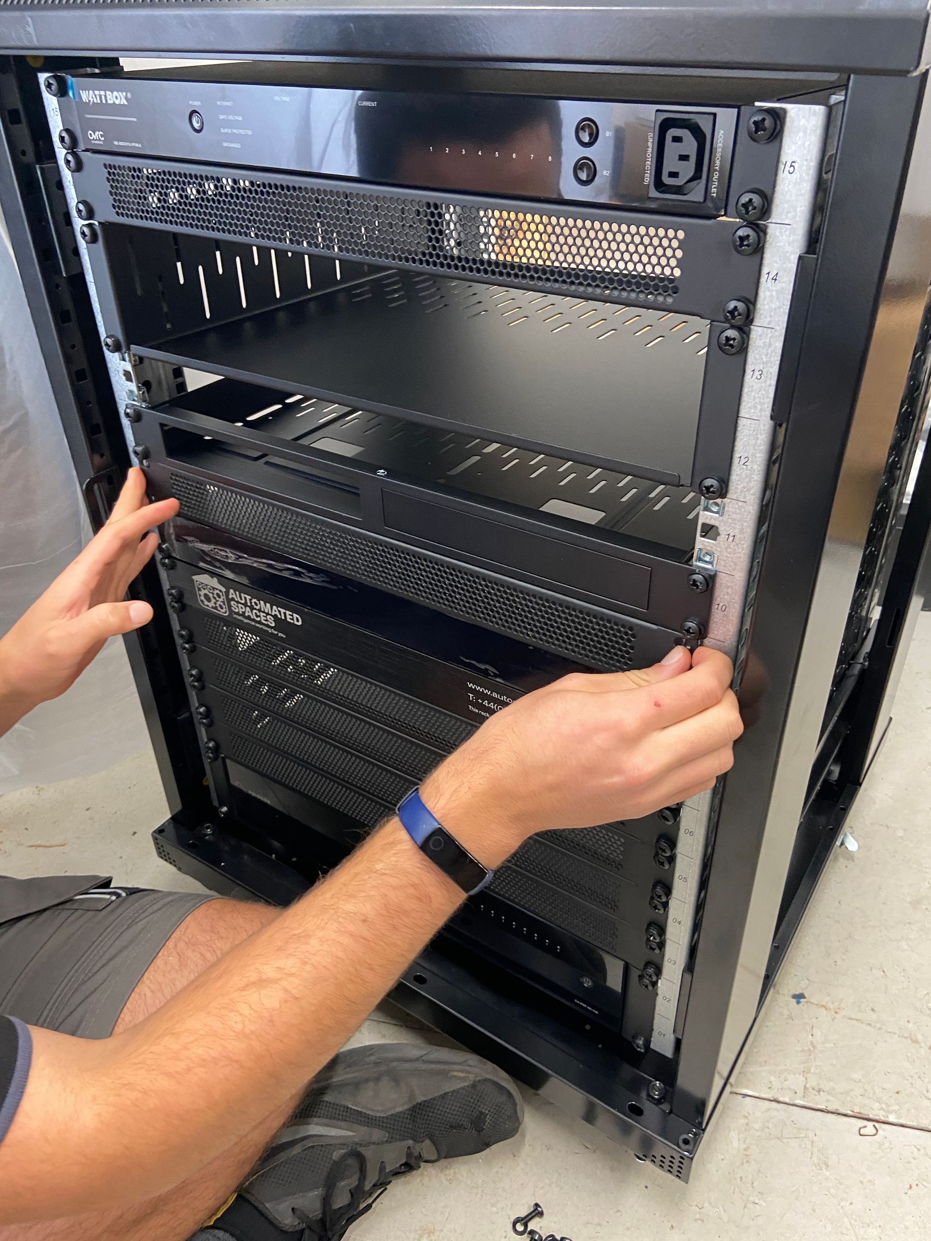 Photo of Mounting equipment into server rack