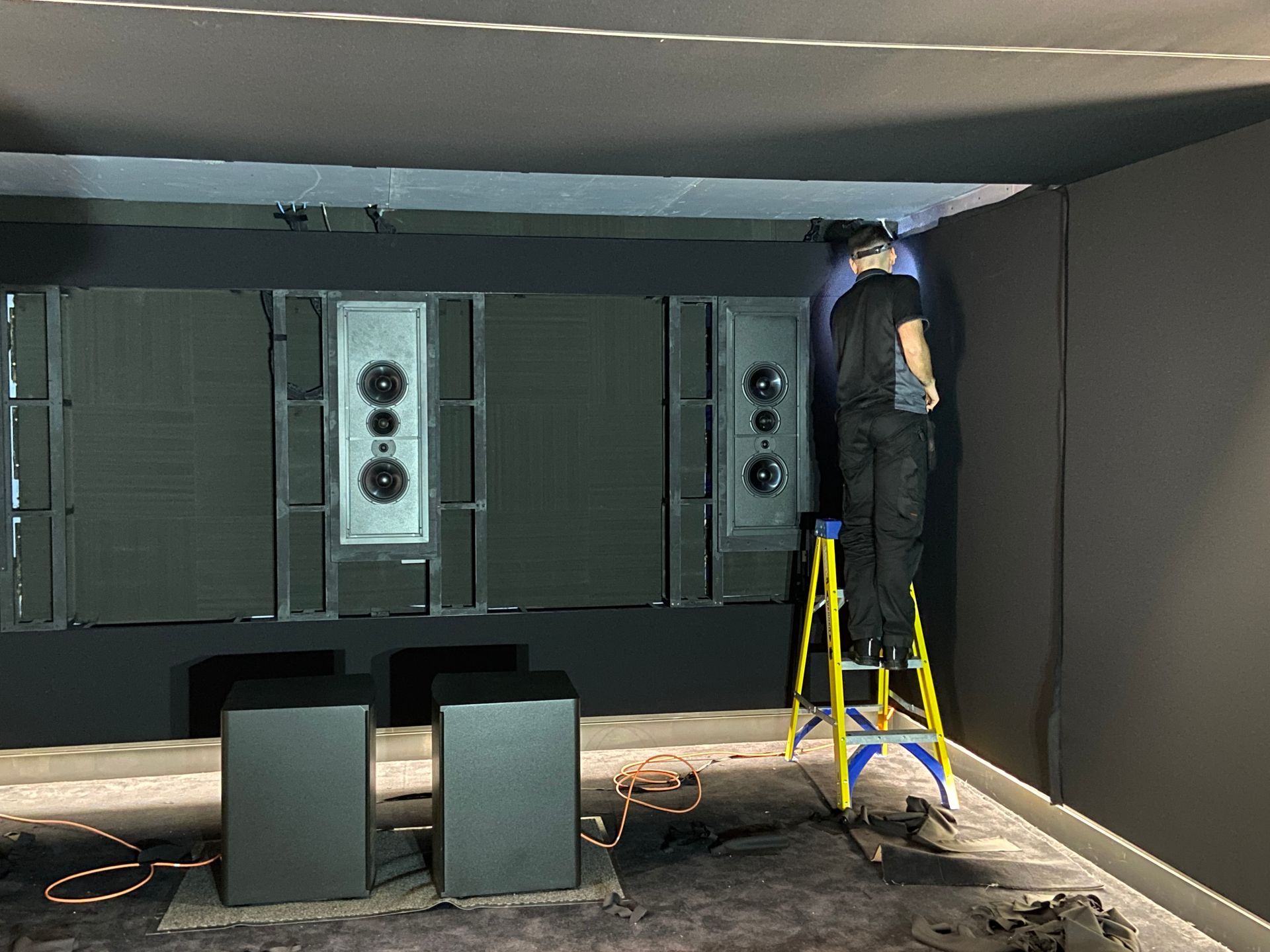 Stretch fabric installation front wall & side walls