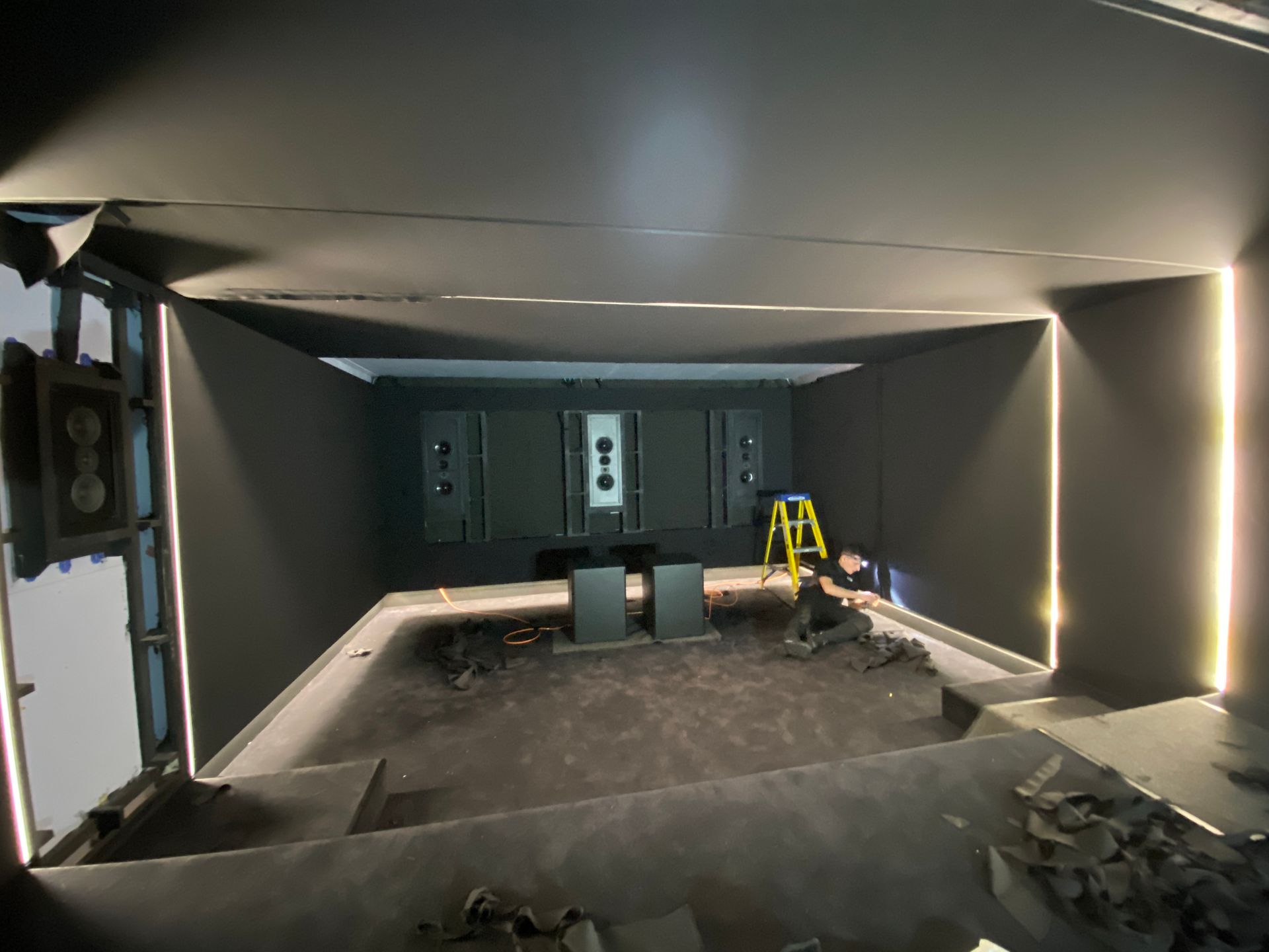 Stretch fabric installation side wall & ceiling