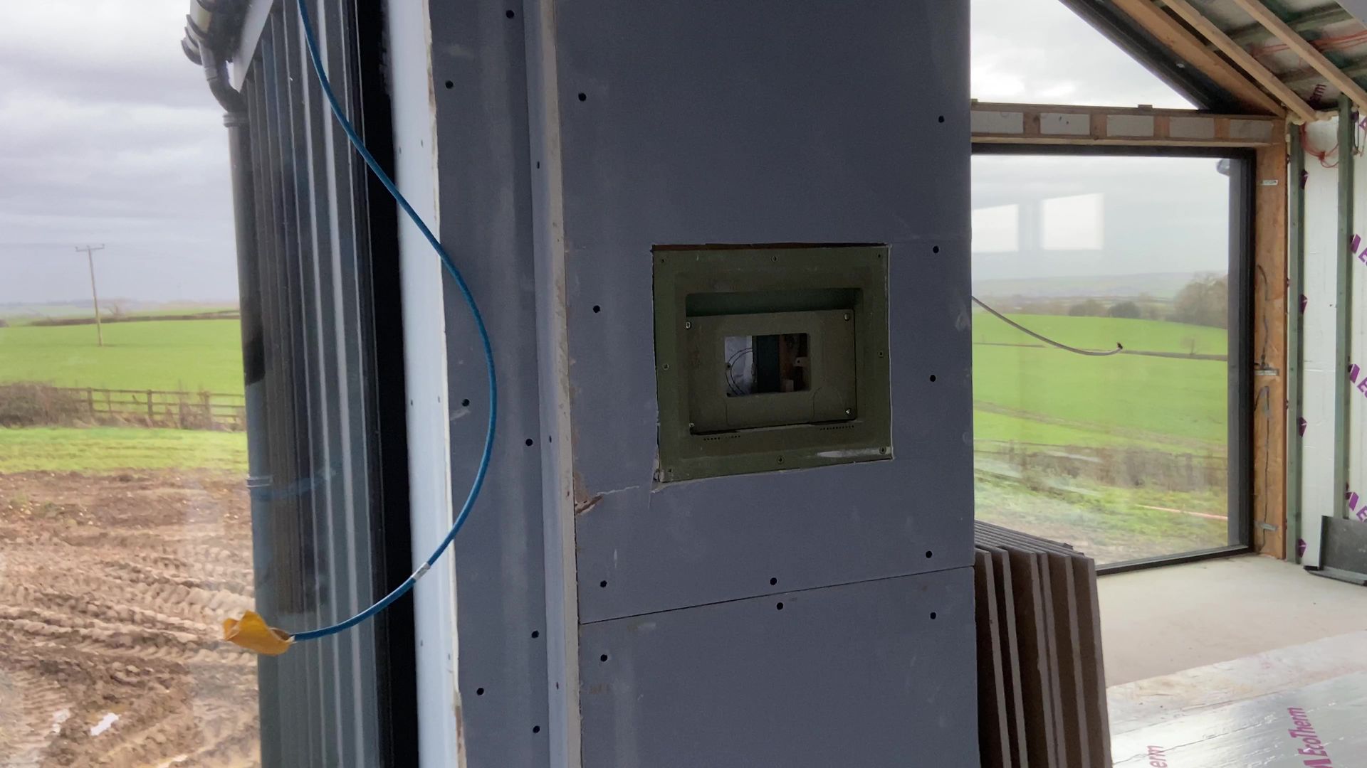 Photo of flush mount for Control4 touch screen 