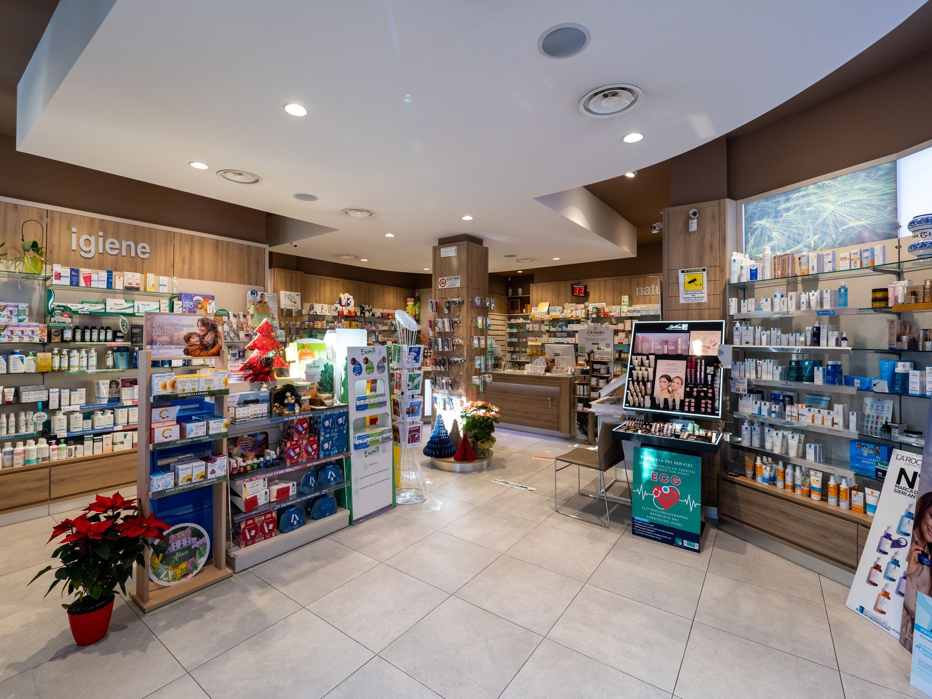 interno Farmacia Baiamonti a Trieste