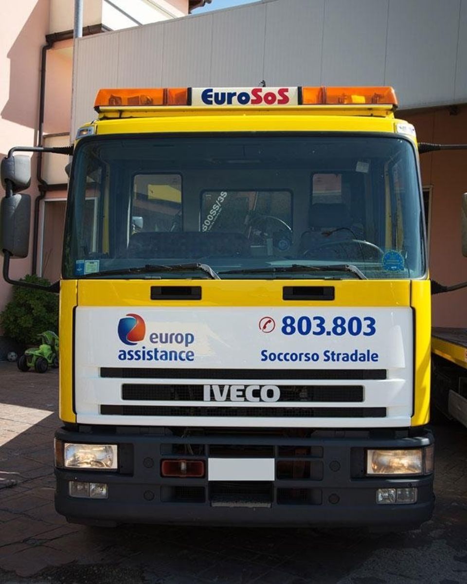 Carro attrezzi di fronte