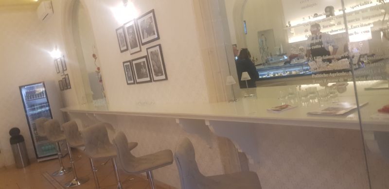 arredamenti e banchi per arancineria siciliana