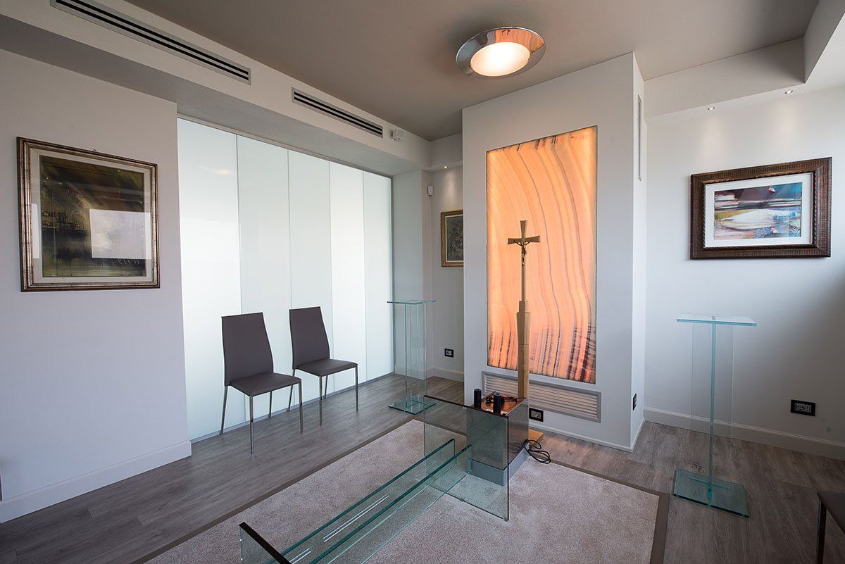 interno della casa funeraria a Crema