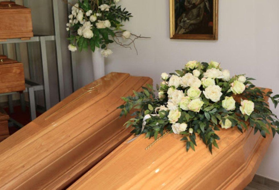 cofani in legno per funerali a Crema