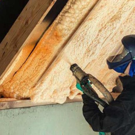 aislamiento de cubierta y fachada de piso con poliuretano proyectado en irun