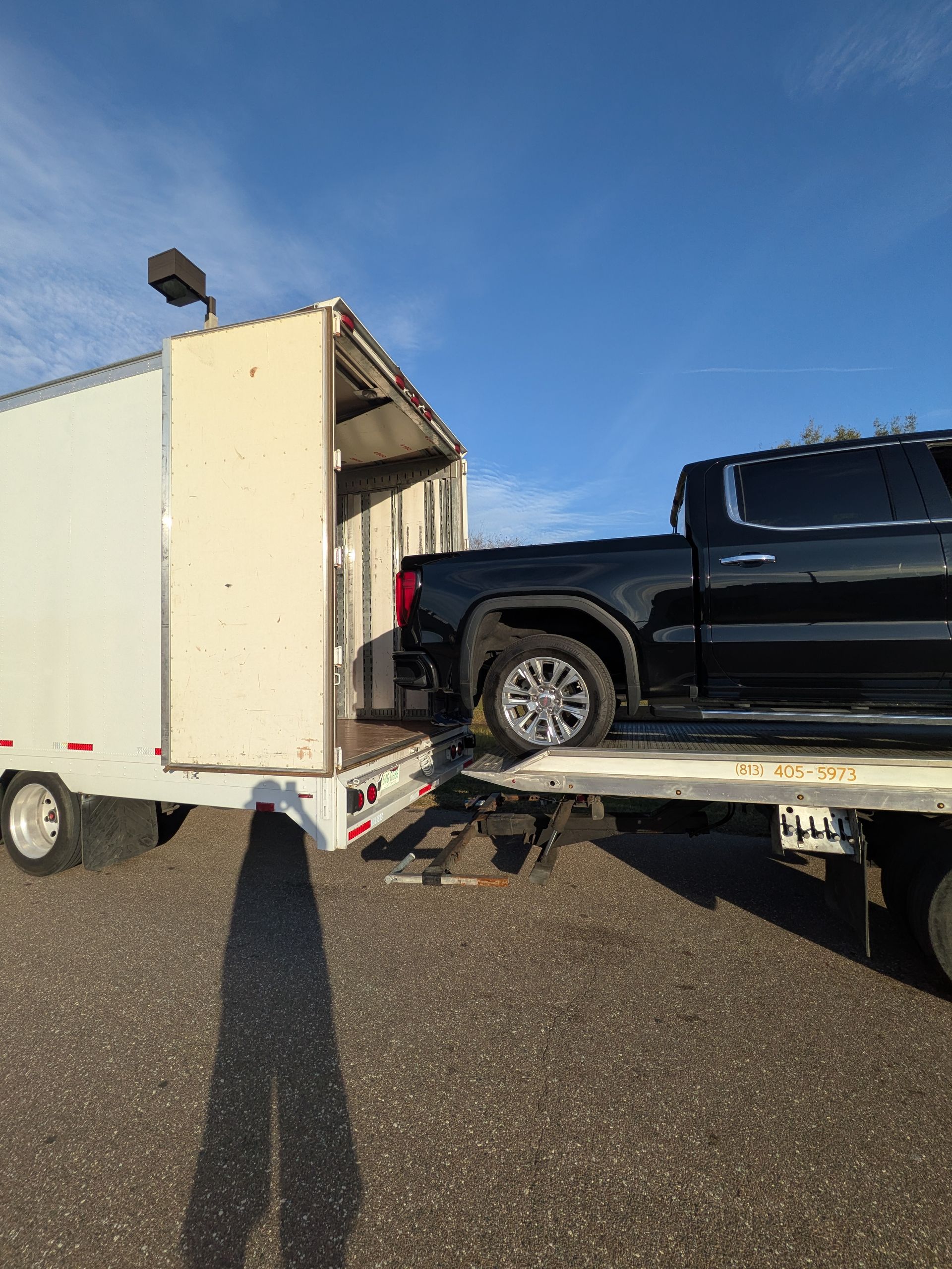 Riverview Towing providing secure pickup truck transport with expert flatbed service in Riverview, FL.