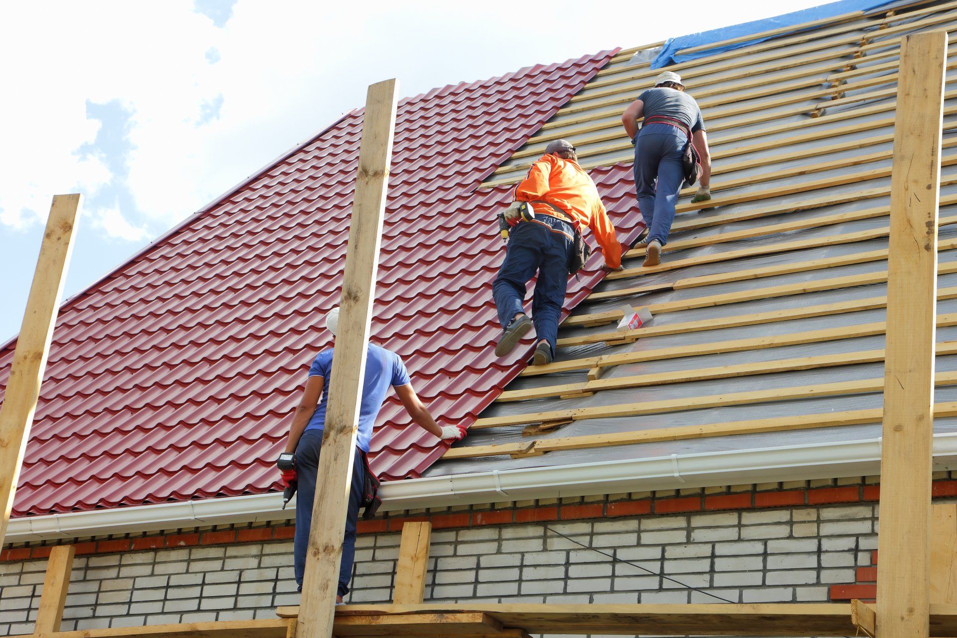 Roofing Contractors in Bonham