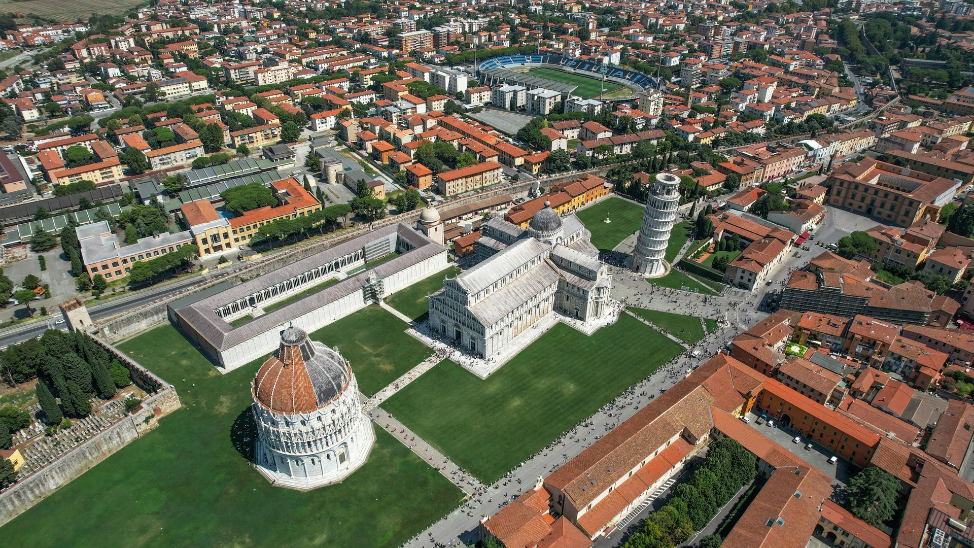 Una vista aerea di una città con molti edifici