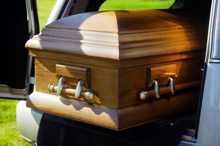 lapidi al cimitero prodotte dall'agenzia funebre di Parma