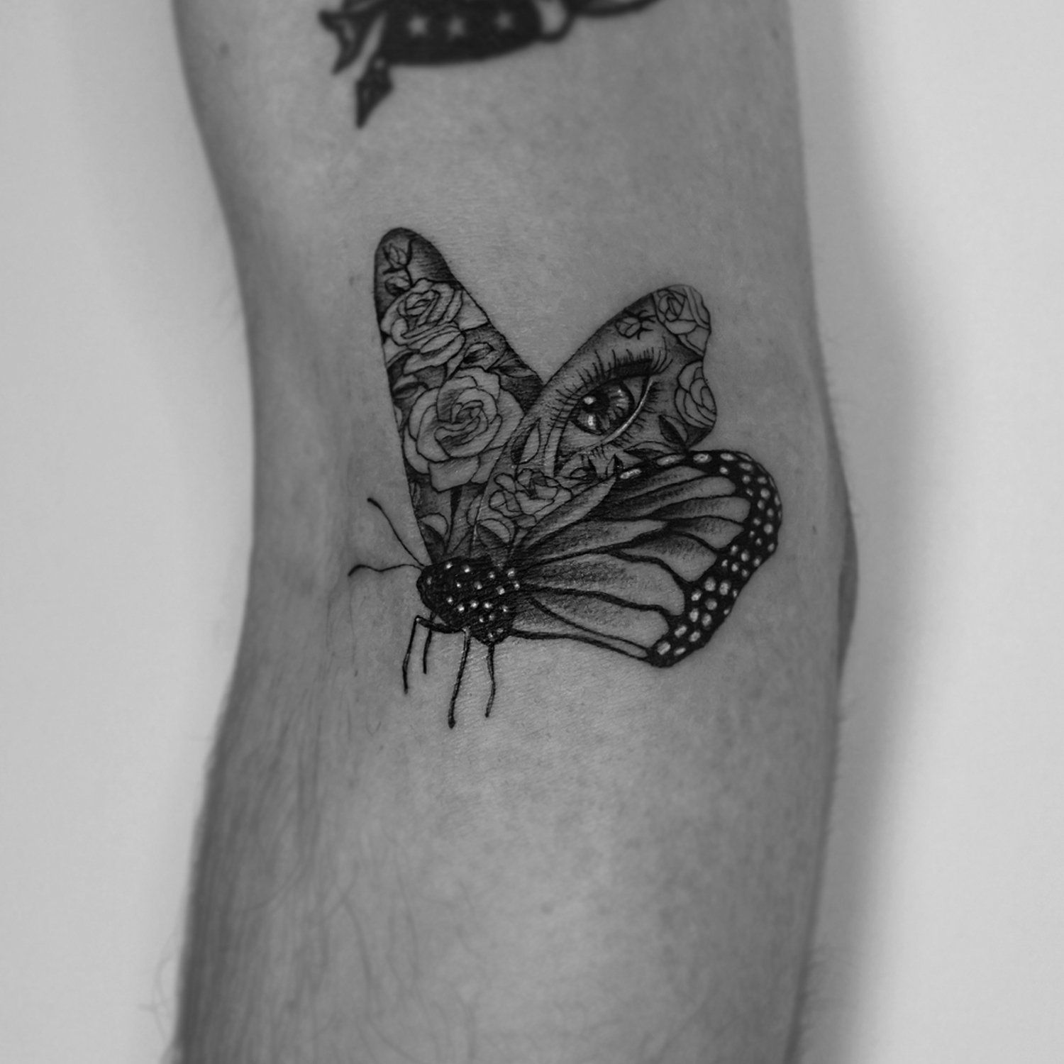 single needle tattoo, tattoo, fine line, black and grey, los angeles, female artist, donatella azygous, butterfly, dainty tattoo