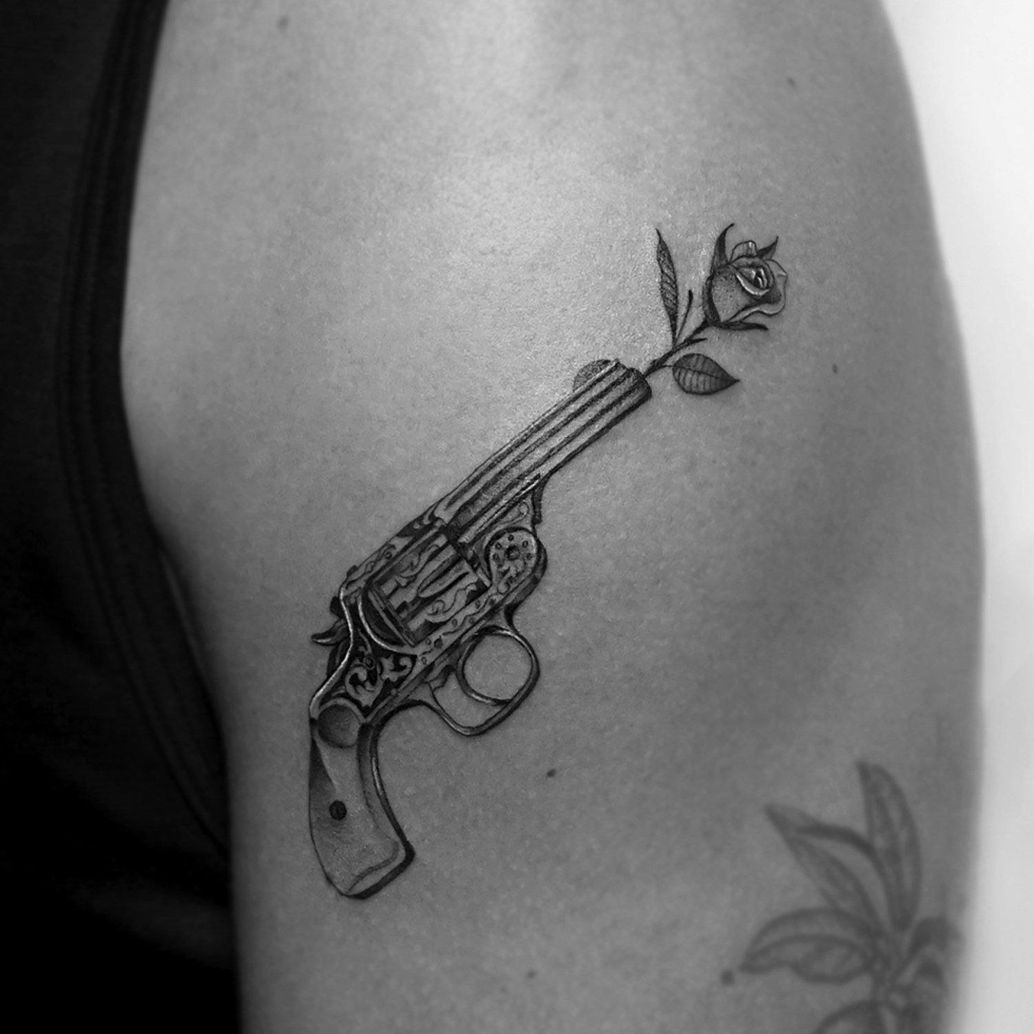 single needle tattoo, tattoo, fine line, black and grey, los angeles, female artist, donatella azygous