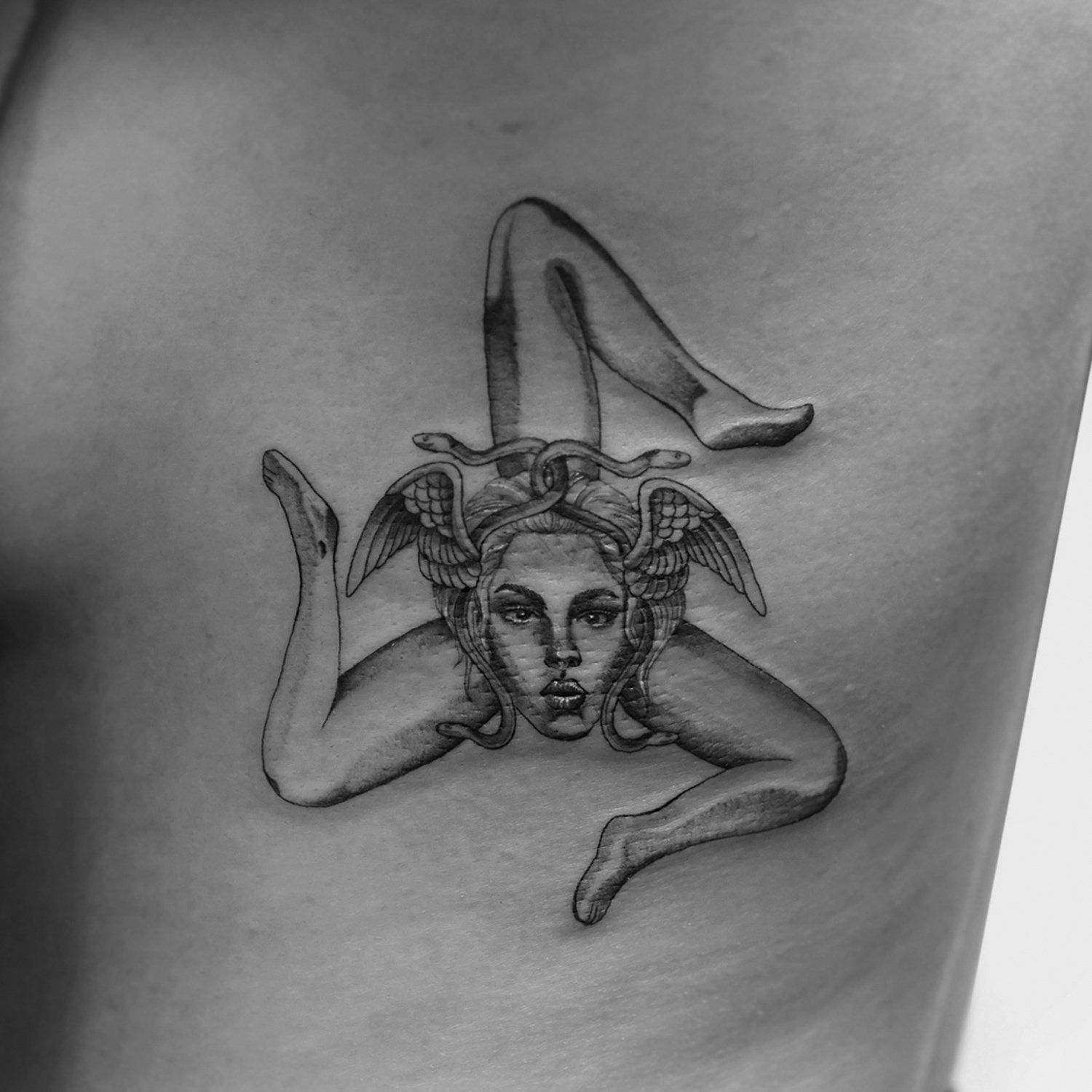 single needle tattoo, tattoo, fine line, black and grey, los angeles, female artist, donatella azygous