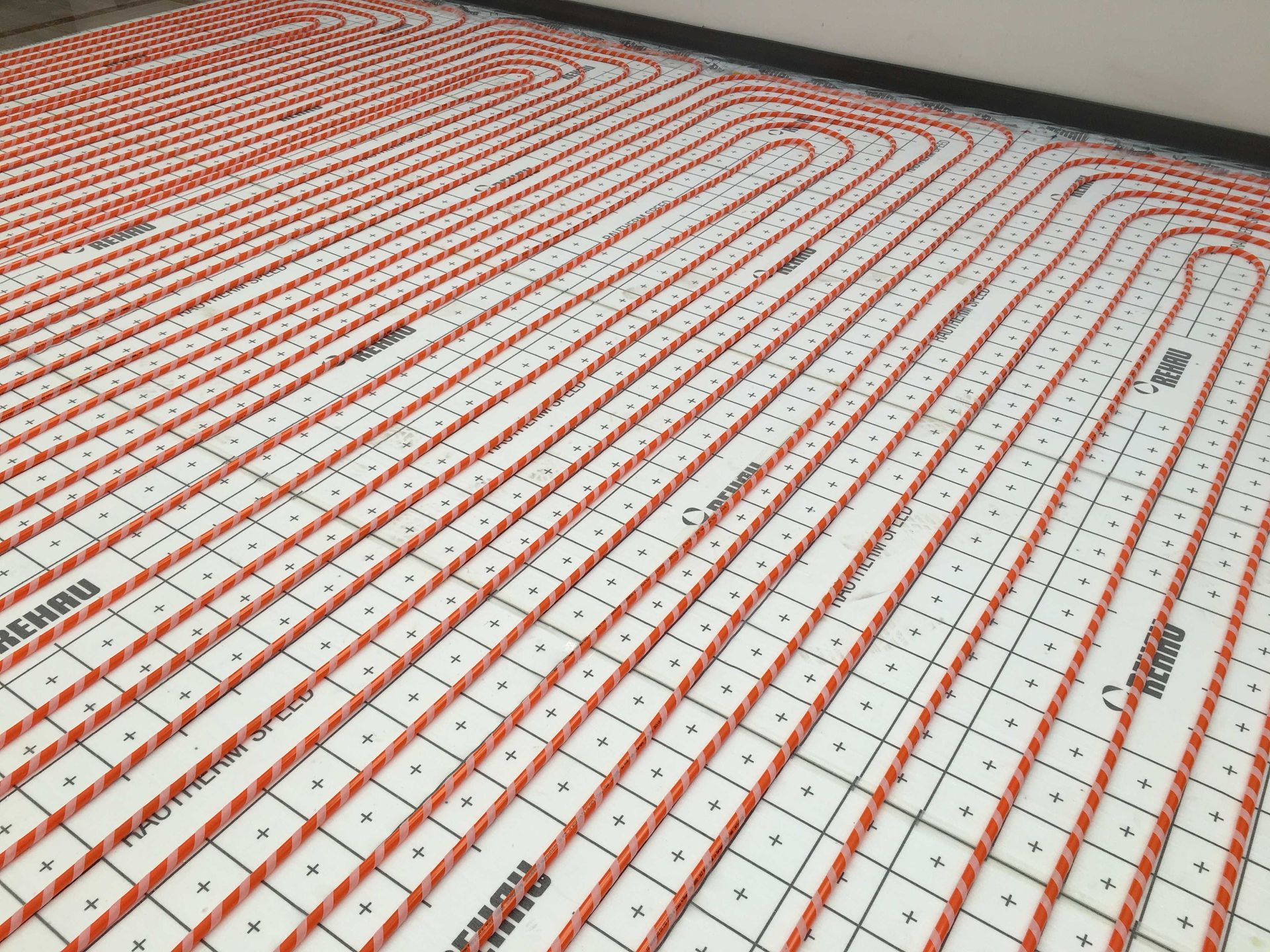 Dettaglio di impianto di riscaldamento a pavimento