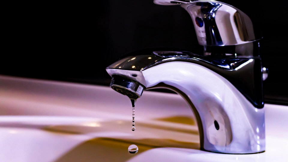 What Could Cause A Leaky Faucet - What Causes A Bathroom Sink Faucet To Leak