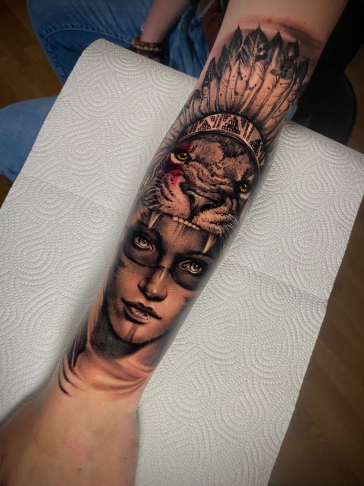 Indianer Realistisch Tattoo