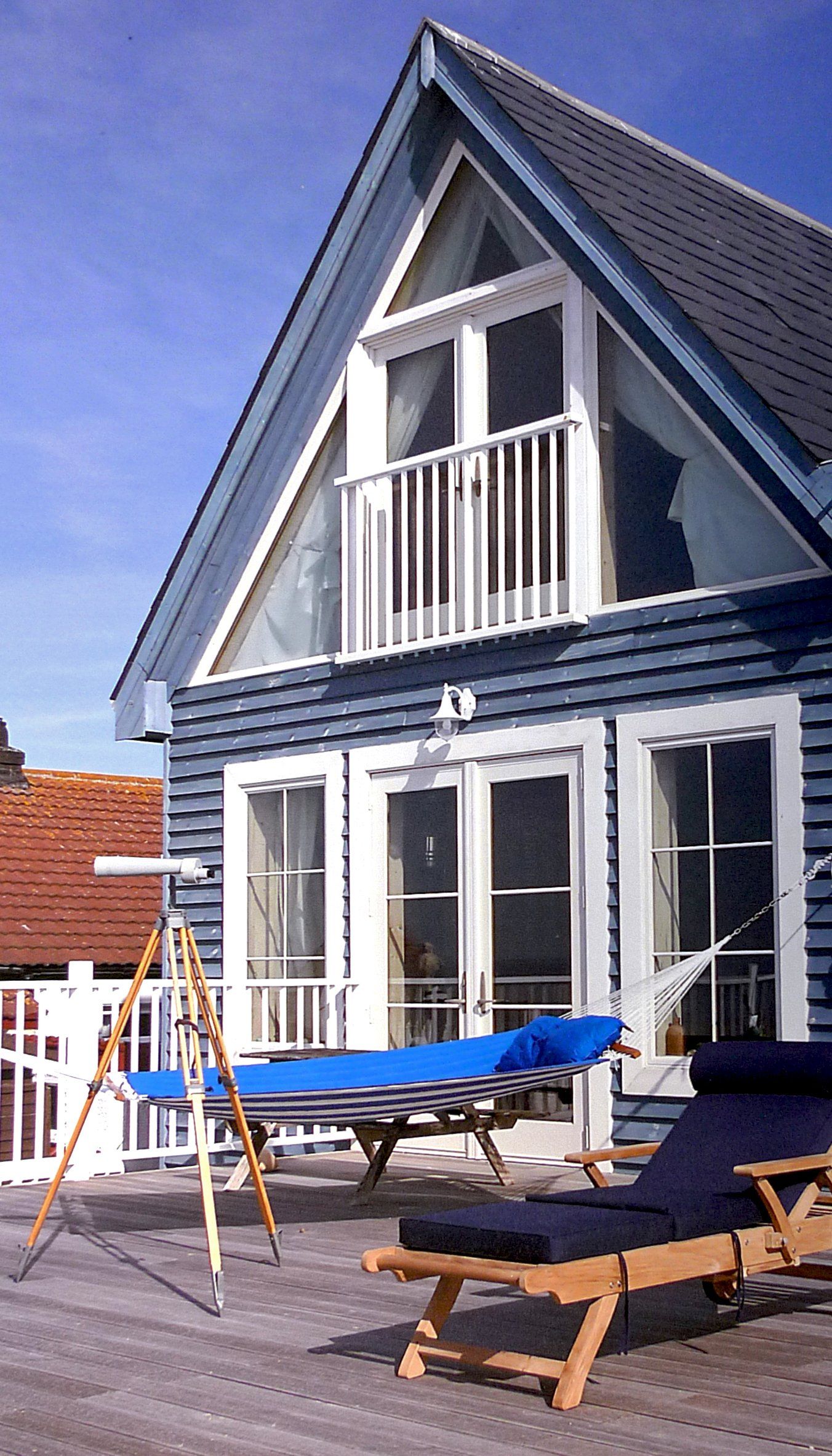 Hayling Island family beach house designed by LSH Architects