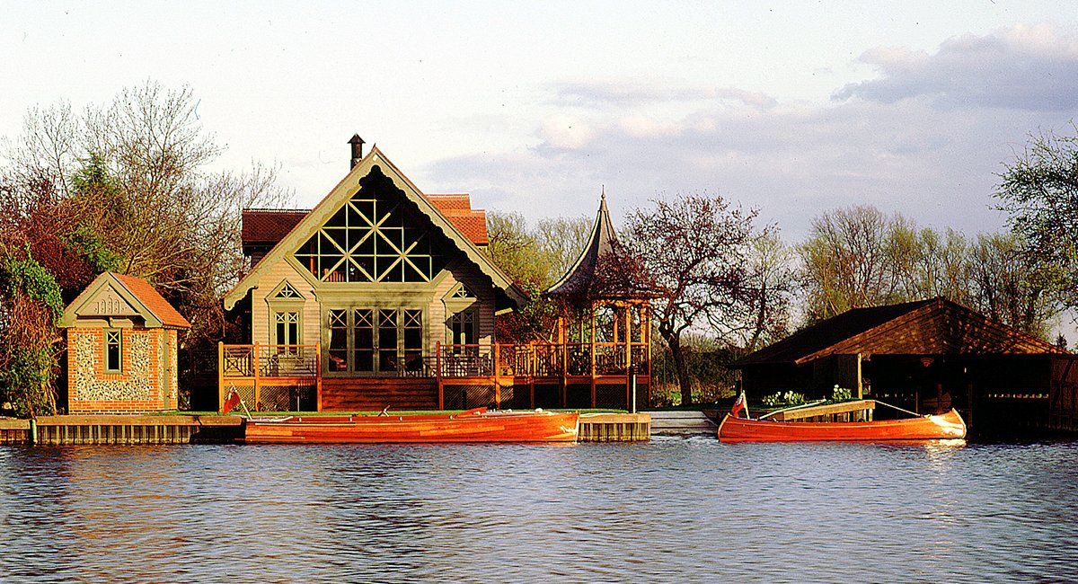 Silver Tassie, designed in the Edwardian architecture style of the upper reaches of the River Thames by LSH Architects