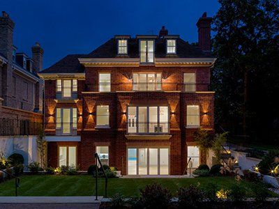 New build luxury residential designed by Lyons Sleeman Hoare Architects