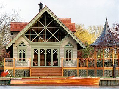 Silver Tassie, designed in the Edwardian architecture style of the upper reaches of the River Thames by LSH Architects