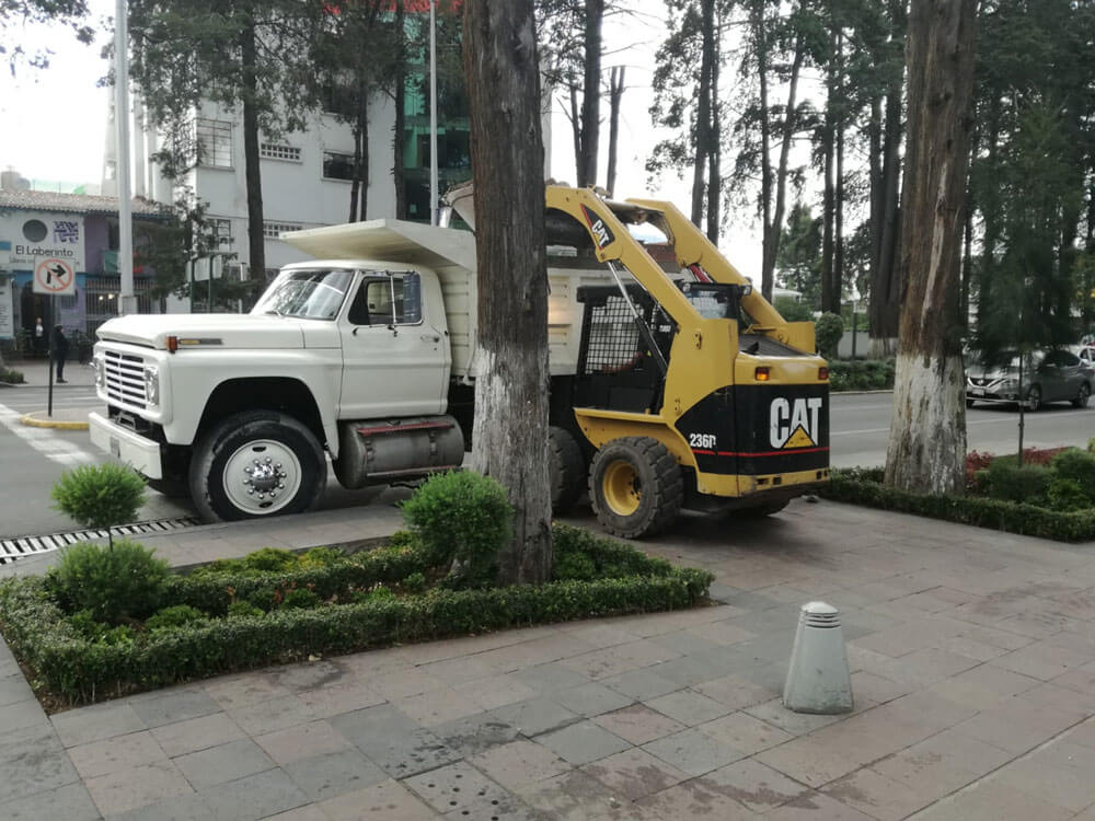 RETIRO DE ESCOMBRO E & A - Mejoramientos de terreno con tepojal