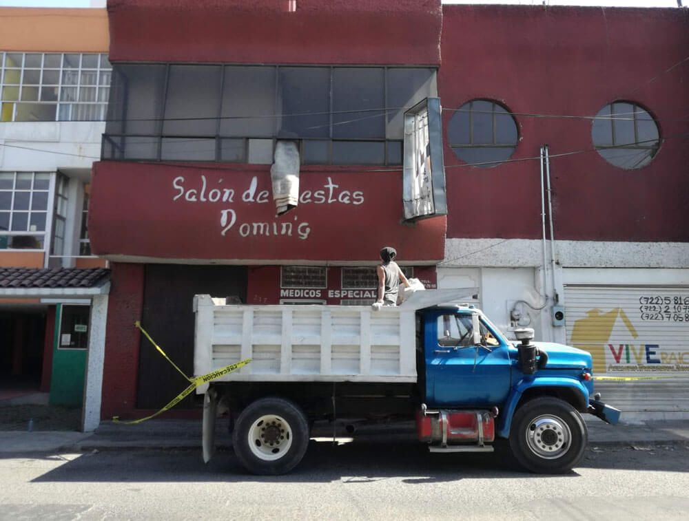 RETIRO DE ESCOMBRO E & A - Maquinaria