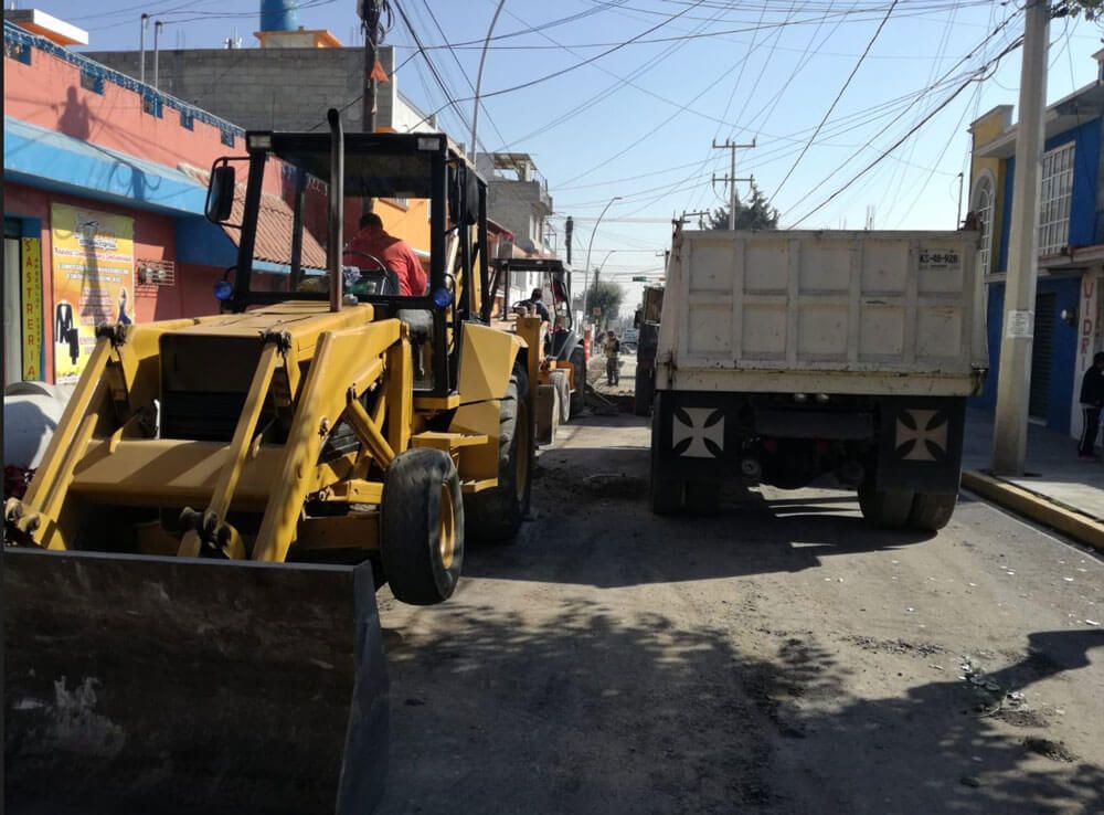 RETIRO DE ESCOMBRO E & A -  Trabajamos en escuelas