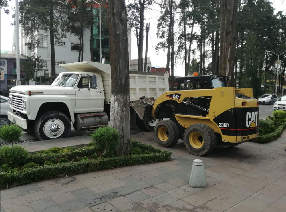 RETIRO DE ESCOMBRO E & A-  Trabajamos en plazas comerciales