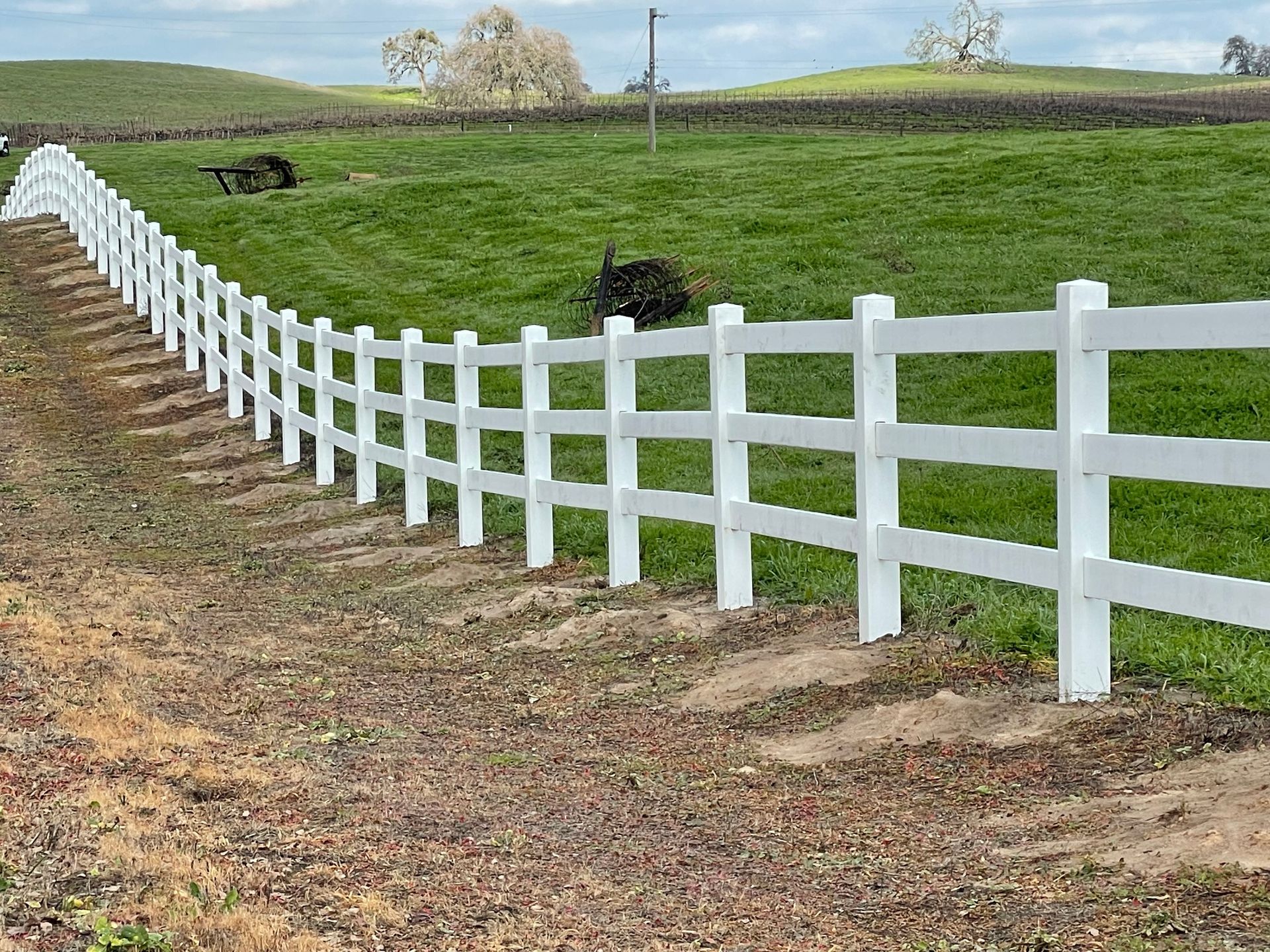 post and rail ranch fencing
