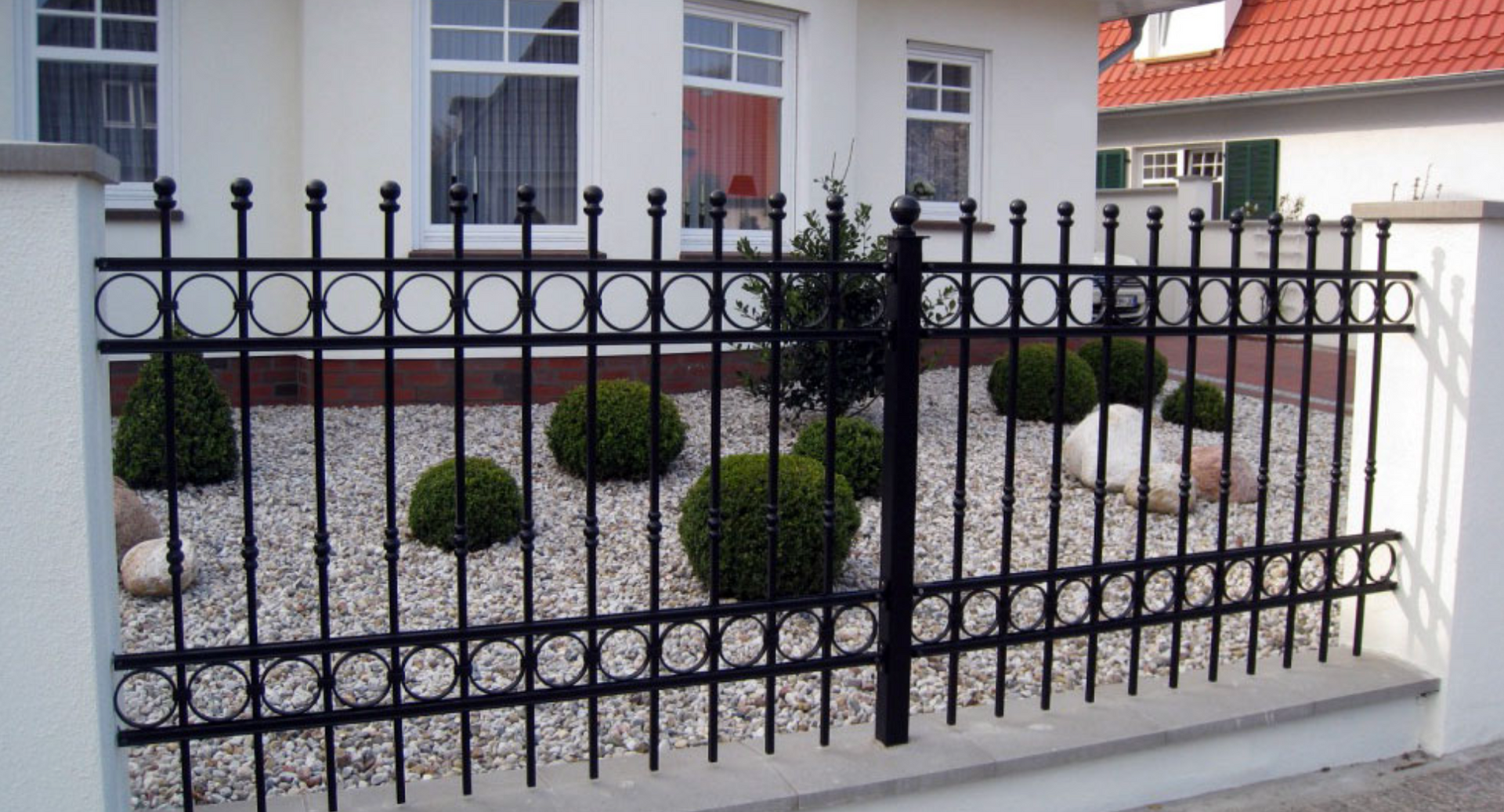 history of iron fencing,metal fence materials,wrought iron vs ornamental iron