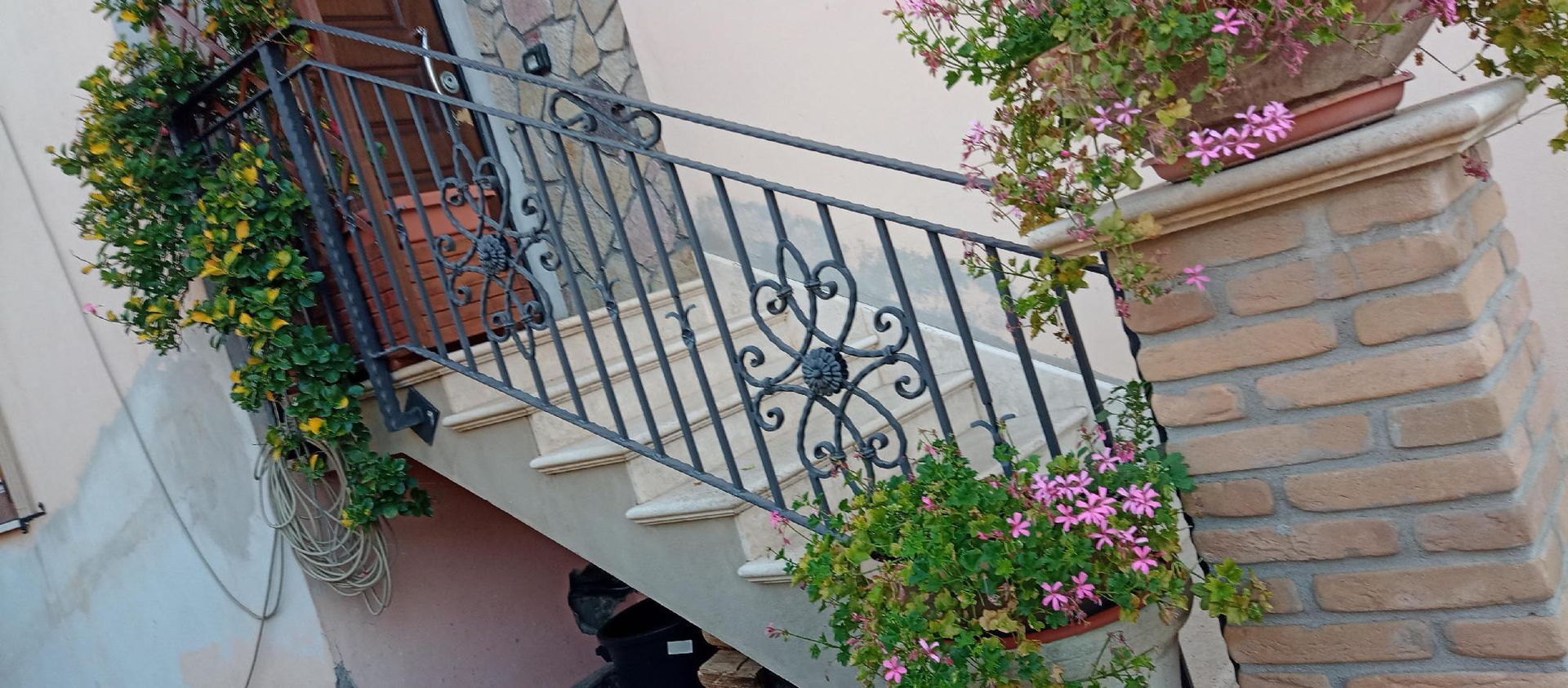 RINCHIERA CON DECORAZIONI