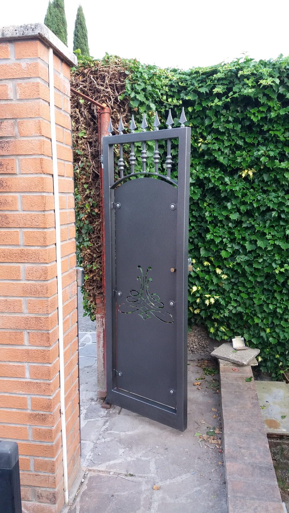 cancelletti in ferro decorati