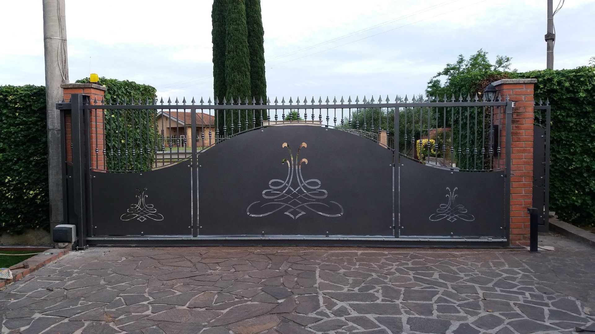 cancelli in ferro decorati