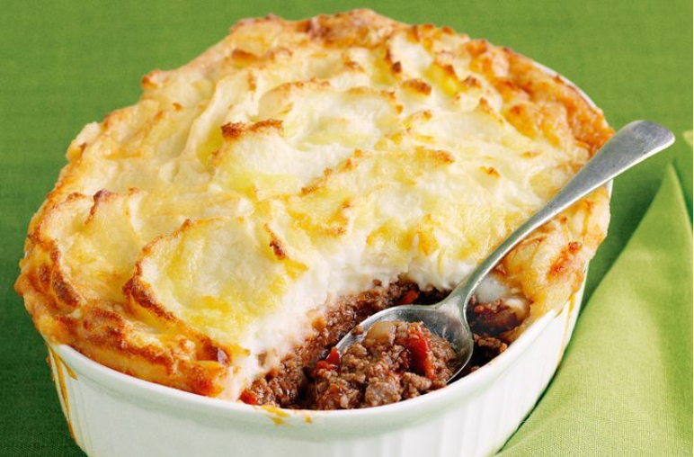 Cottage Pie by 5 aday catering Bromsgrove