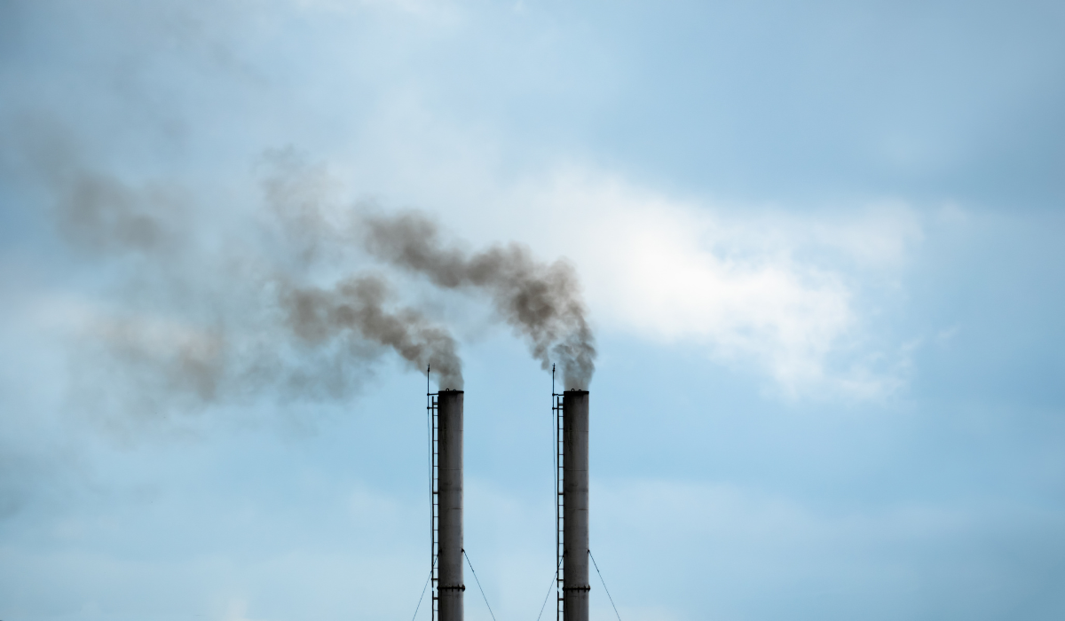 Urgent action to cut methane emissions from fossil fuel operations