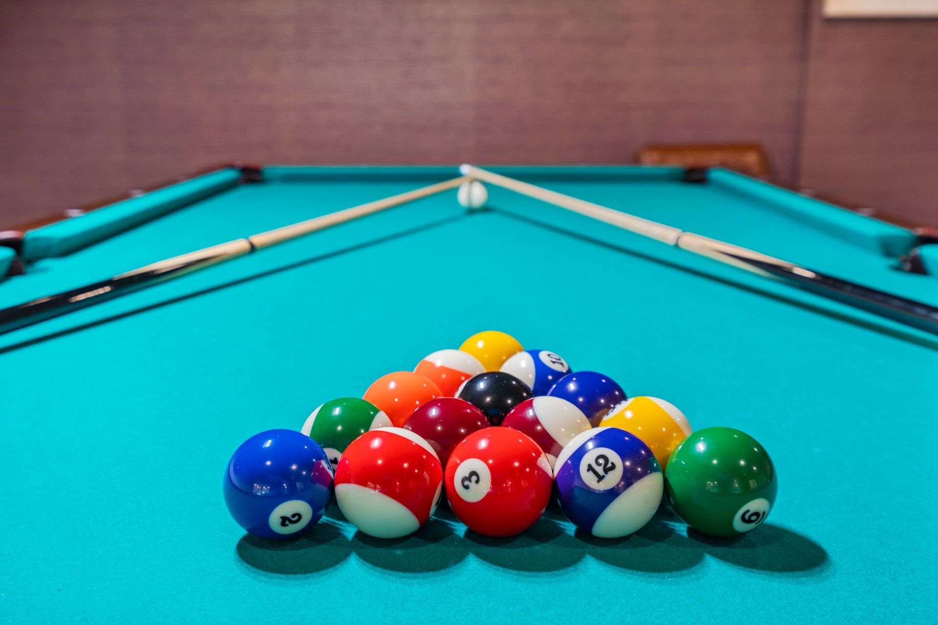 Community area at Clairmont Crest senior living apartments in Decatur, GA.